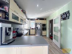 Prodej domu 250 m², pozemek 817 m²
