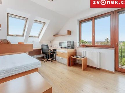 Prodej vily 540 m², pozemek 1250 m²
