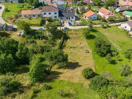 Prodej stavebního pozemku 975 m²