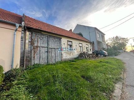 Prodej stavebního pozemku 1953 m²