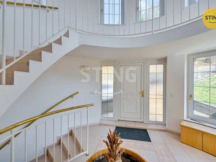 Prodej vily 470 m², pozemek 929 m²