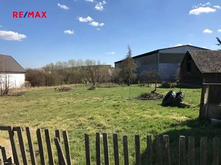 Prodej stavebního pozemku 1200 m²