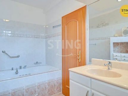 Prodej vily 470 m², pozemek 929 m²
