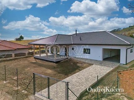 Prodej domu 216 m², pozemek 1000 m²