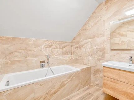 Prodej domu 199 m², pozemek 1000 m²
