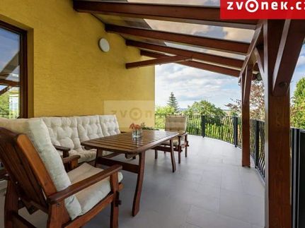 Prodej vily 540 m², pozemek 1250 m²