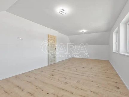 Prodej domu 199 m², pozemek 1000 m²