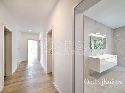 Prodej domu 216 m², pozemek 1000 m²