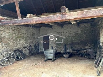 Prodej zemědělské usedlosti 120 m², pozemek 8582 m²