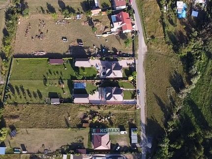 Prodej stavebního pozemku 2998 m²