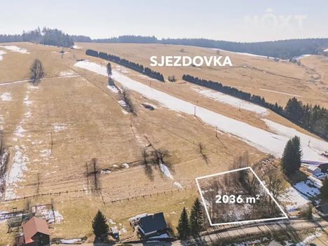 Prodej stavebního pozemku 2036 m²