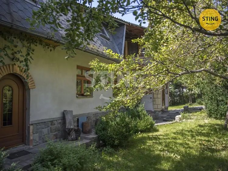 Prodej domu 349 m², pozemek 1273 m²