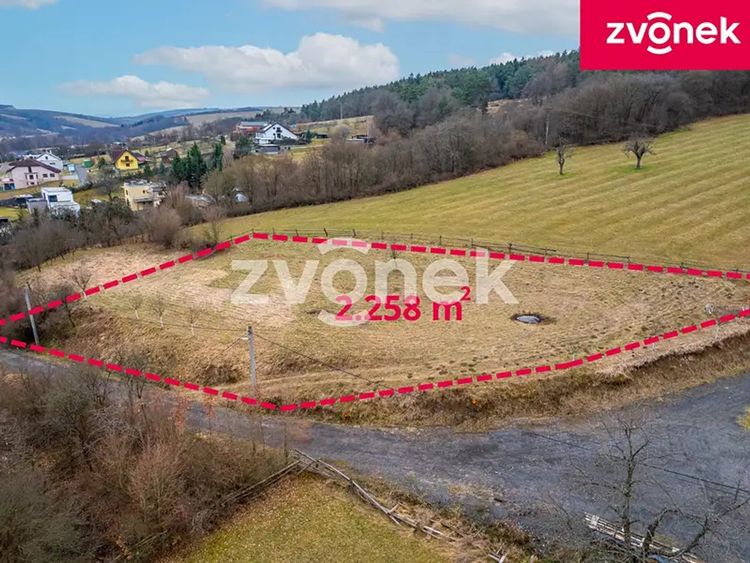 Prodej stavebního pozemku 2258 m²