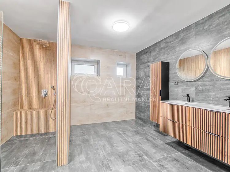 Prodej domu 220 m², pozemek 1891 m²