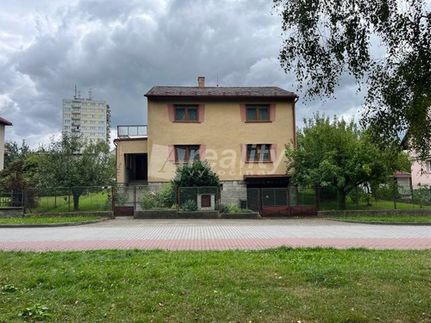 Prodej domu 300 m², pozemek 731 m²