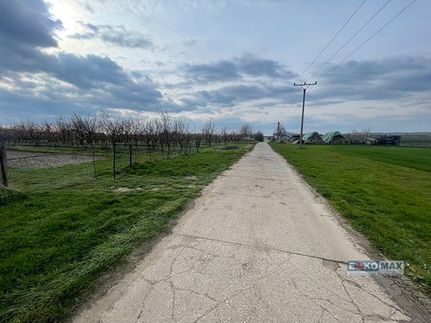 Prodej stavebního pozemku 1491 m²