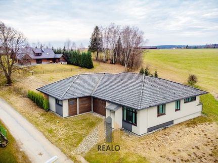 Prodej stavebního pozemku 2800 m²