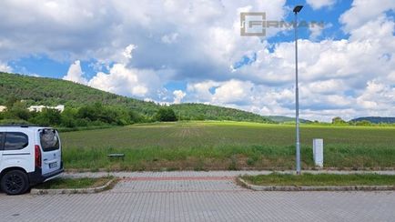 Prodej stavebního pozemku 716 m²
