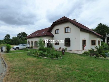 Prodej domu 792 m², pozemek 17934 m²