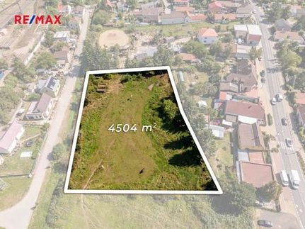 Prodej stavebního pozemku 4504 m²