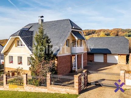 Prodej domu 234 m², pozemek 998 m²