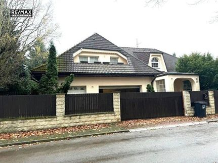 Prodej domu 293 m², pozemek 1198 m²