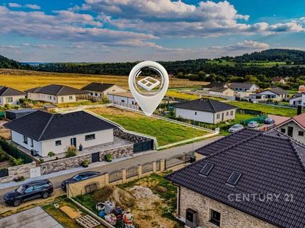 Prodej stavebního pozemku 1018 m²