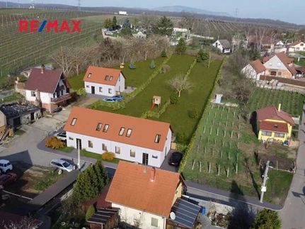 Prodej stavebního pozemku 2618 m²