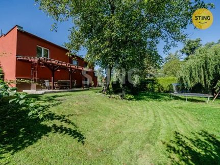 Prodej domu 250 m², pozemek 725 m²