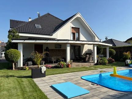 Prodej domu 320 m², pozemek 832 m²