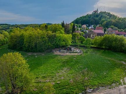 Prodej stavebního pozemku 1956 m²