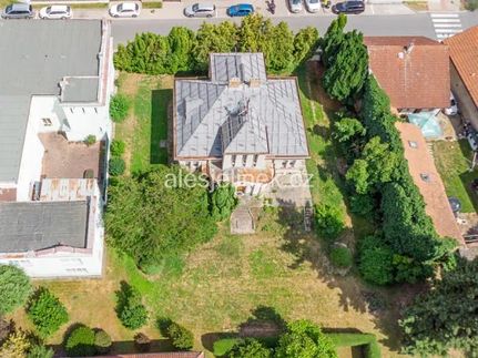 Prodej vily 336 m², pozemek 1109 m²