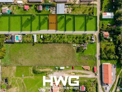 Prodej stavebního pozemku 256 m²