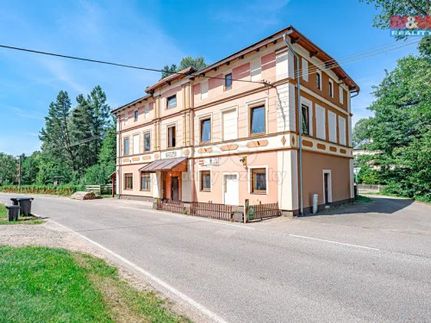 Prodej domu 300 m², pozemek 914 m²