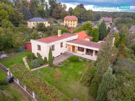 Prodej domu 196 m², pozemek 2259 m²