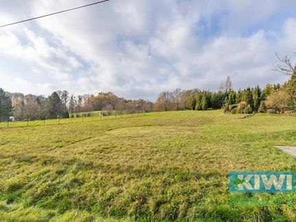 Prodej stavebního pozemku 1679 m²