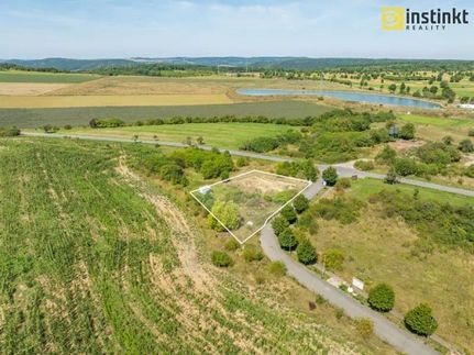 Prodej stavebního pozemku 1296 m²