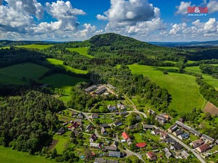 Prodej stavebního pozemku 1798 m²