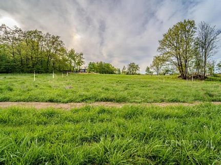 Prodej stavebního pozemku 8627 m²