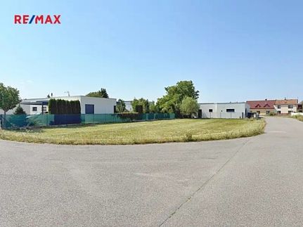 Prodej stavebního pozemku 893 m²