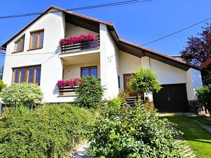 Prodej domu 200 m², pozemek 915 m²