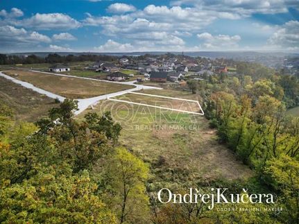 Prodej stavebního pozemku 984 m²