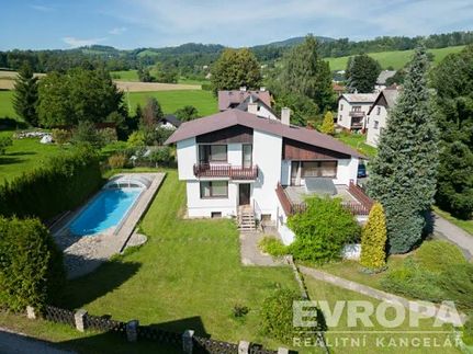 Prodej domu 300 m², pozemek 1340 m²