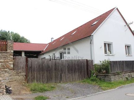 Prodej domu 300 m², pozemek 888 m²