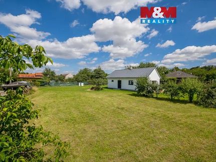 Prodej stavebního pozemku 932 m²