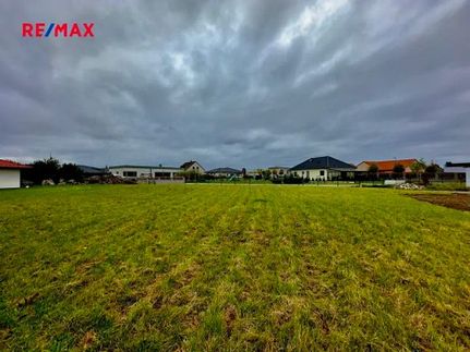 Prodej stavebního pozemku 1619 m²