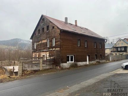 Prodej domu 549 m², pozemek 598 m²