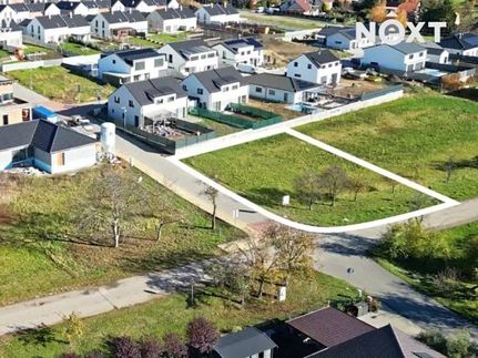Prodej stavebního pozemku 1055 m²