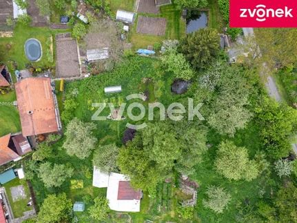 Prodej stavebního pozemku 1000 m²