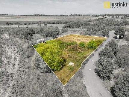 Prodej stavebního pozemku 1296 m²